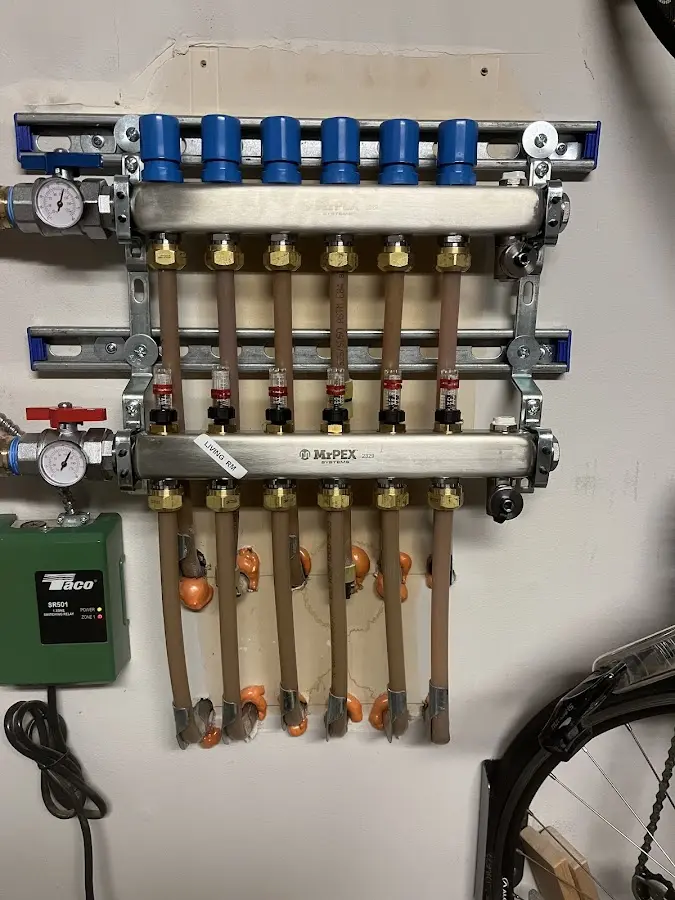 Plumber performing Leak Detection at a residential property in Los Alamitos